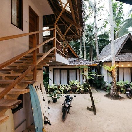 Higala Hostel Siargao Генерал-Луна Экстерьер фото