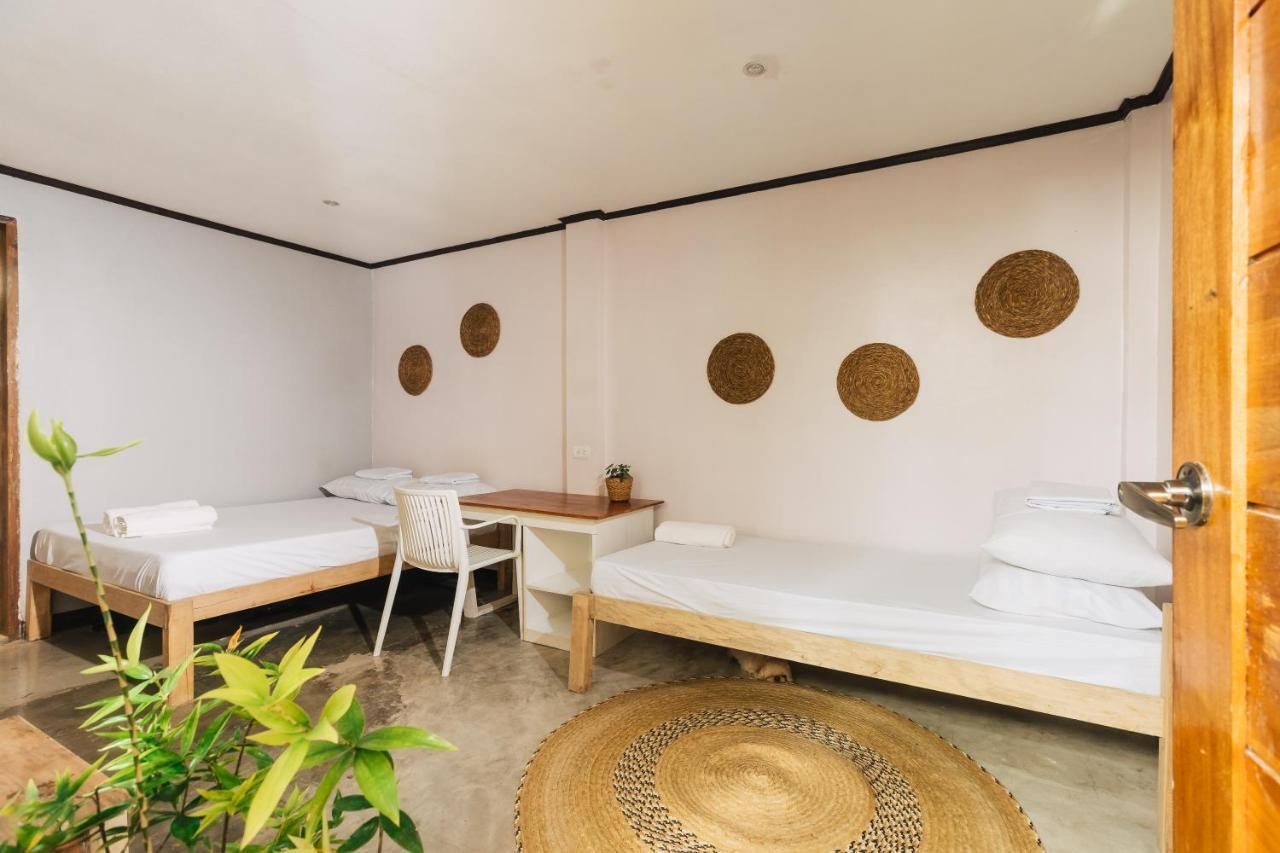 Higala Hostel Siargao Генерал-Луна Экстерьер фото