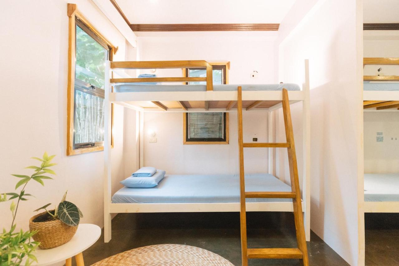 Higala Hostel Siargao Генерал-Луна Экстерьер фото